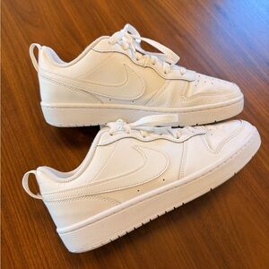 Nike Court Borough Low 7Y